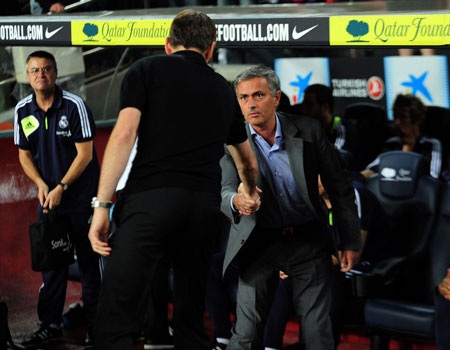 Toàn cảnh “chảo lửa” Nou Camp tiếp đón đại kình địch Real Madrid