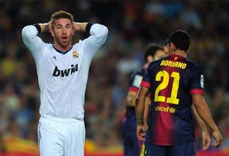 Gương mặt đầy nuối tiếc của Sergio Ramos khi bỏ lỡ một cơ hội ghi bàn tuyệt vời cho Real Madrid.