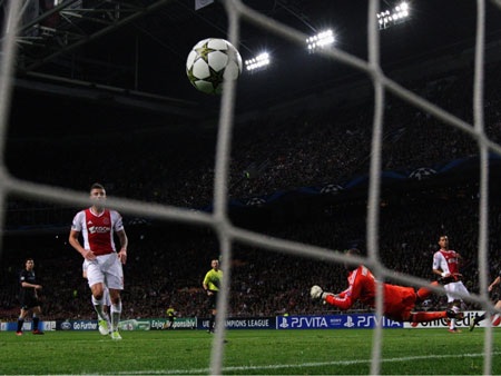 Những khoảnh khắc ấn tượng nhất lượt trận thứ 3 Champions League - 17 Barcelona lại có một màn “hút chết” nữa, lần này là ở Champions League và trước đối thủ Celtic.