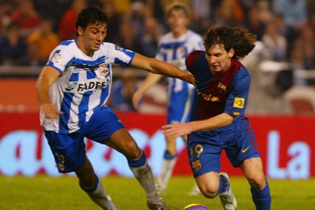 Những cuộc đụng độ Deportivo-Barcelona tại Riazor - 3 Tiếp nối Djalminha, Valeron trở thành linh hồn trong lối chơi của