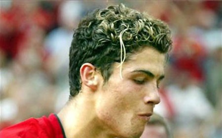 “Bộ sưu tập” kiểu tóc của Cristiano Ronaldo - 3 Ngọc Trung