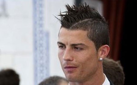 “Bộ sưu tập” kiểu tóc của Cristiano Ronaldo - 4 Ngọc Trung