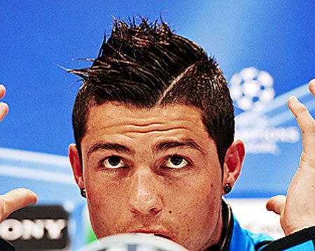 “Bộ sưu tập” kiểu tóc của Cristiano Ronaldo - 14 Ngọc Trung