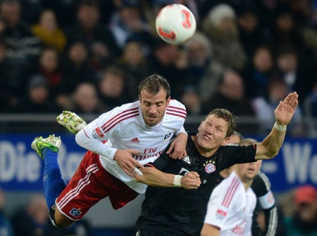 Hạ gục Hamburg, Bayern Munich trở lại mạch chiến thắng - 2 Rafael van der Vaart nhạt nhòa, Hamburg hoàn toàn bị Bayern Munich lấn lướt