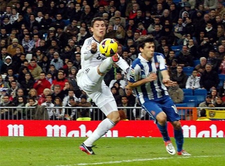 Nhìn lại trận hòa muối mặt của Real Madrid ngay trên Bernabeu - 10 Nhìn lại trận hòa muối mặt của Real Madrid ngay trên Bernabeu