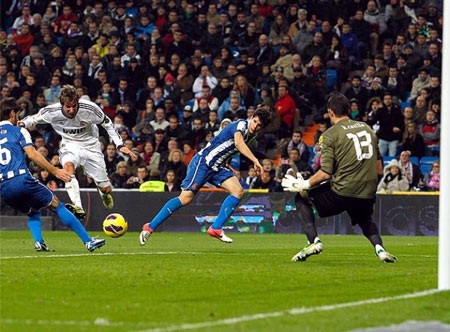 Nhìn lại trận hòa muối mặt của Real Madrid ngay trên Bernabeu - 11 Nhìn lại trận hòa muối mặt của Real Madrid ngay trên Bernabeu