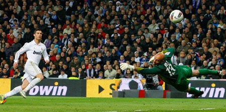 Malaga - Real Madrid: “Lễ tất niên” cho C.Ronaldo - 1 C.Ronaldo rất có duyên với mành lưới Malaga