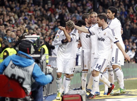 Real Madrid và các cầu thủ gửi lời cầu chúc cho Vilanova - 1 Vilanova đang nhận được những lời chúc tốt lành nhất từ khắp mọi nơi