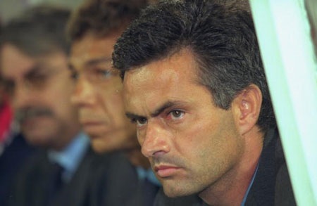 Mourinho tròn 50 tuổi: Thành công và tranh cãi - 1 Đến với nghiệp huấn luyện đưa Mourinho đến đỉnh cao danh vọng