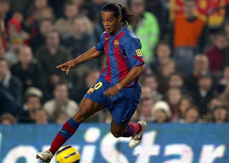 Ronaldinho: Sự xuất hiện của Ronaldinho chính là bước ngoặt đưa đến sự sụp đổ của