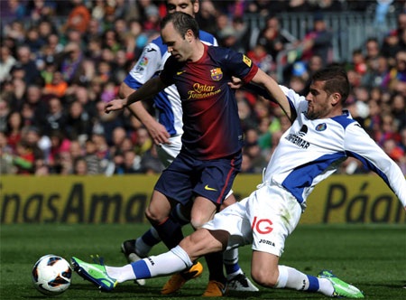Nhìn lại bữa tiệc bàn thắng thịnh soạn tại Nou Camp - 6 Lionel Messi nhân đôi cách biệt cho đội chủ nhà bằng cú dứt điểm chéo góc hiểm hóc.