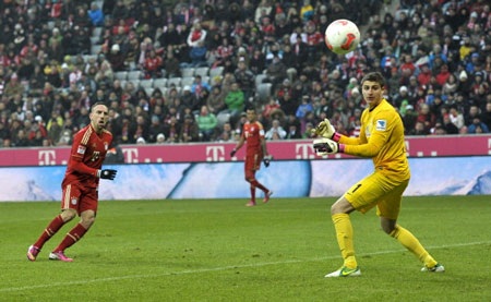 Bayern Munich hủy diệt Werder Bremen bằng tỉ số tennis - 2 Bayern Munich hoàn toàn lấn lướt Werder Bremen về mọi mặt