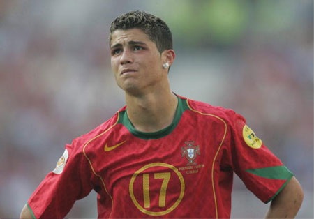 28 khoảnh khắc đáng nhớ cho sinh nhật thứ 28 của C.Ronaldo - 6 28 khoảnh khắc đáng nhớ cho sinh nhật thứ 28 của C.Ronaldo