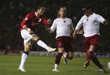 28 khoảnh khắc đáng nhớ cho sinh nhật thứ 28 của C.Ronaldo - 8 28 khoảnh khắc đáng nhớ cho sinh nhật thứ 28 của C.Ronaldo