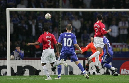 28 khoảnh khắc đáng nhớ cho sinh nhật thứ 28 của C.Ronaldo - 11 28 khoảnh khắc đáng nhớ cho sinh nhật thứ 28 của C.Ronaldo