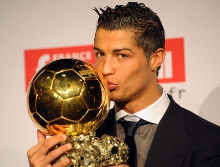 28 khoảnh khắc đáng nhớ cho sinh nhật thứ 28 của C.Ronaldo - 13 28 khoảnh khắc đáng nhớ cho sinh nhật thứ 28 của C.Ronaldo