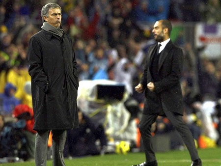 Mourinho chạm mốc 100 trận: Vượt qua tất cả trừ Guardiola - 2 Không còn làm việc tại Nou Camp, nhưng Guardiola vẫn không thôi thách thức Mourinho