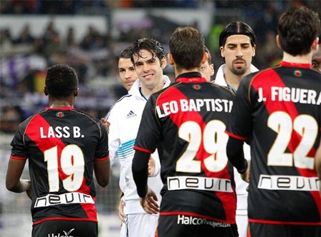 Nhìn lại chiến thắng “chấp người” của Real Madrid - 4 Nhìn lại chiến thắng “chấp người” của Real Madrid