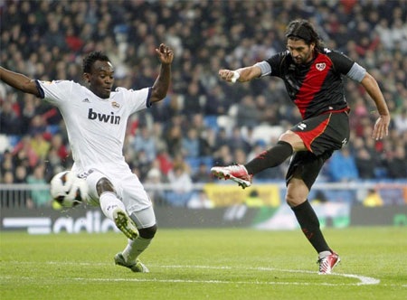 Nhìn lại chiến thắng “chấp người” của Real Madrid - 17 Tuy chơi hơn người nhưng Rayo Vallecano không có nổi một bàn thắng danh dự.