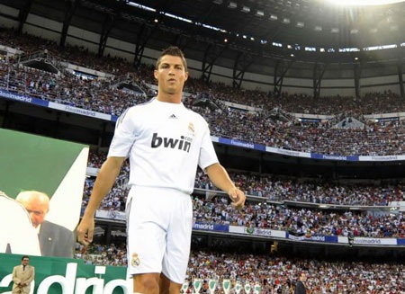 28 khoảnh khắc đáng nhớ cho sinh nhật thứ 28 của C.Ronaldo (P2) - 2 28 khoảnh khắc đáng nhớ cho sinh nhật thứ 28 của C.Ronaldo (P2)