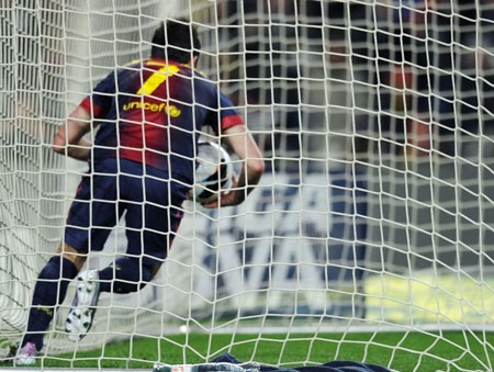 Barcelona: Vén mây mù để thấy trời xanh - 3 Barcelona đừng quên họ đang sở hữu một trong những sát thủ lợi hại nhất thế giới