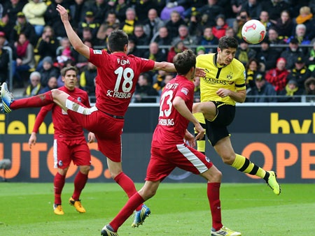 Bayern Munich may mắn vượt qua Leverkusen, Dortmund thắng lớn - 3 Dortmund thể hiện sức mạnh bằng trận thắng lớn