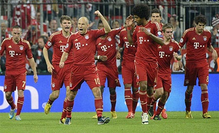 Những khoảnh khắc tiki-taka sụp đổ tại Allianz Arena - 18 Muller tung đòn kết liễu “gã khổng lồ xứ Catalonia”.