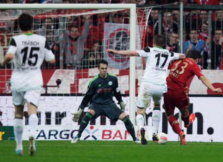 “Hủy diệt” Wolfsburg, Bayern Munich tiếp tục nuôi mộng “ăn ba” - 2 Mario Gomez chỉ mất 6 phút để lập một cú hattrick