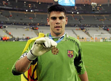 Danh hiệu Champions League đầu tiên Valdes có được là trên đất Paris