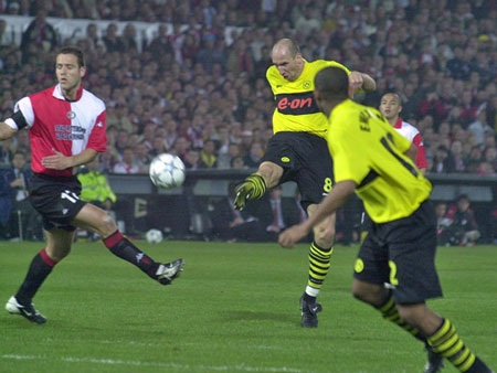 Những trận chung kết Cúp châu Âu của Dortmund - 12 Những cầu thủ Dortmund ăn mừng chiến thắng vĩ đại nhất trong lịch sử đội bóng.