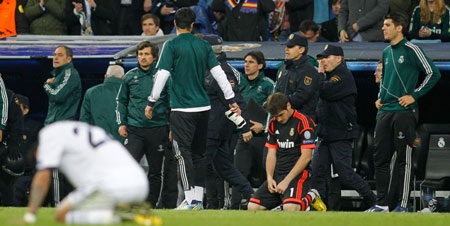 Nhìn lại cú lội ngược dòng bất thành của Real Madrid - 17 Di Maria trong sân lẫn Casillas ngoài sân đều đổ gục xuống thảm cỏ. Giấc mơ Decima vẫn còn dang dở.