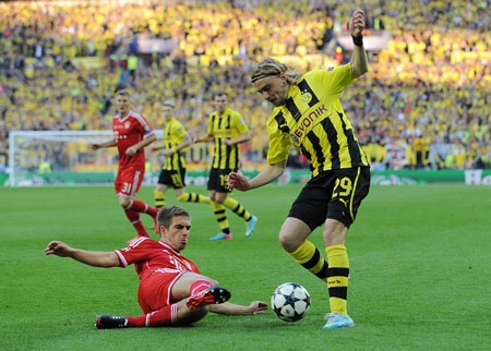 Những giây phút đầy cảm xúc đêm chung kết Champions League - 14 Những cầu thủ trên hàng công Bayern Munich gần như mất hút trong khoảng hơn 20 phút đầu trận.