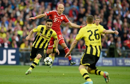 Những giây phút đầy cảm xúc đêm chung kết Champions League - 16 Robben được trao không ít cơ hội dứt điểm nhưng không một lần thành công trong hiệp 1.