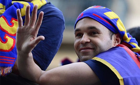Barcelona ăn mừng chức vô địch La Liga thứ 22 trong lịch sử - 2 Chùm ảnh Barcelona ăn mừng chức vô địch La Liga thứ 22 trong lịch sử