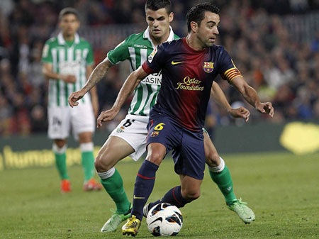 Barca vô địch La Liga, Xavi vượt mặt thầy cũ Guardiola - 1 Xavi bổ sung vào bộ sưu tập đồ sộ của mình danh hiệu La Liga thứ 7