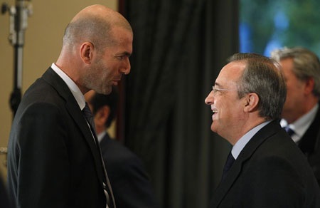 Mourinho ra đi, quyền lực ở Real Madrid về tay Zidane - 1 Zidane và Perez vừa có buổi tiếp xúc để bàn về tương lai của Real Madrid