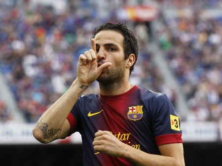 Man United ra giá 30 triệu euro cho Cesc Fabregas - 1 David Moyes muốn sở hữu Cesc Fabregas trong đội hình