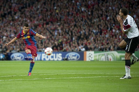 Những khoảnh khắc đáng nhớ của David Villa trong màu áo Barca - 10 Cú ra chân mẫu mực của