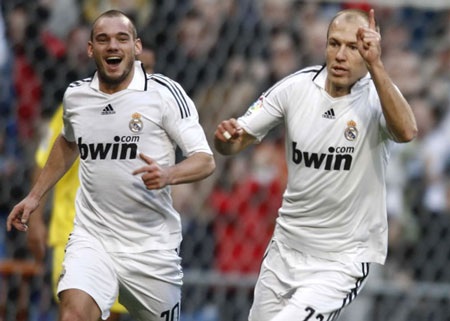Higuain - Cầu thủ đắt giá thứ hai trong lịch sử mà Real Madrid từng bán - 2 Mùa hè 2009 là kỳ chuyển nhượng mà Real Madrid thu về nhiều tiền bán cầu thủ nhất
