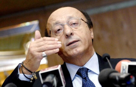 Juventus: Từ cú vấp Calciopoli đến giấc mơ chinh phục Champions League - 1 Cú vấp với chủ tịch Moggi đã nhấn chìm danh tiếng của Juventus