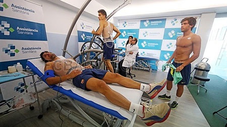 Barcelona hội quân chuẩn bị cho mùa giải 2013-14 - 11 Cuenca, Bartra and Sergi Roberto