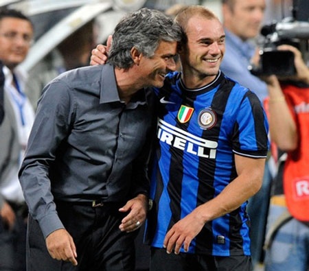Sneijder có thể đến Chelsea