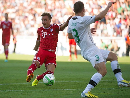 Tân binh Gotze tỏa sáng, Bayern Munich đè bẹp Gyori Eto - 1 Gotze tỏa sáng trong trận ra mắt Bayern Munich