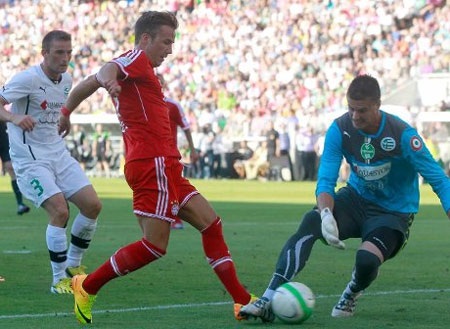 Tân binh Gotze tỏa sáng, Bayern Munich đè bẹp Gyori Eto - 2 Bayern Munich tiếp tục cống hiến một bữa tiệc tấn công cho người hâm mộ