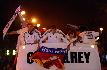 C.Ronaldo: Những khoảnh khắc làm nên lịch sử tại Bernabeu - 14 Màn ăn mừng bàn thắng đặc trưng của siêu sao người Bồ Đào Nha trong màu áo Real Madrid.