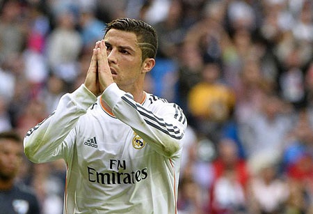 Real Madrid: Những biến chuyển tích cực trước đợt “leo dốc” - 3 C.Ronaldo lại ghi điểm trong mắt người hâm, nhưng lần này không phải nhờ tài năng