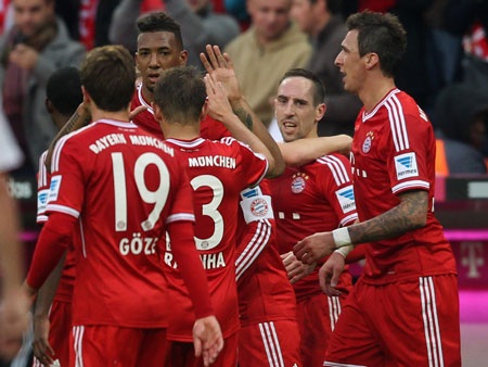 Bayern Munich đại thắng, Dortmund chìm sâu trong khủng hoảng - 2 Bayern Munich củng cố chắc chắn ngôi đầu