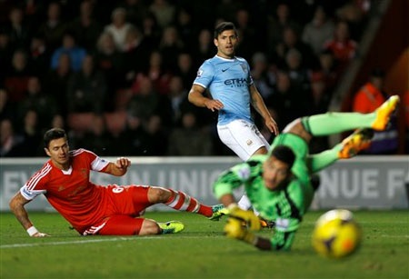 Barcelona đang sở hữu khá nhiều cầu thủ có lối chơi tương tự Aguero
