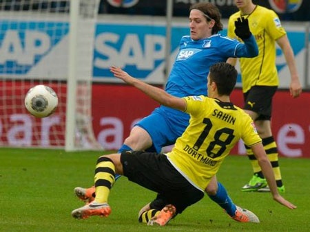 Bayern Munich hạ gục Hamburg, Dortmund bị Hoffenheim cầm chân - 2 Dortmund đang thi đấu khá bất ổn