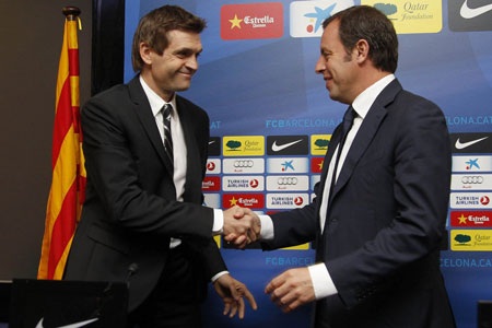 Tháng 6/2012, Rosell bổ nhiệm Vilanova chính thức thay thế Guardiola dẫn dắt Barcelona.